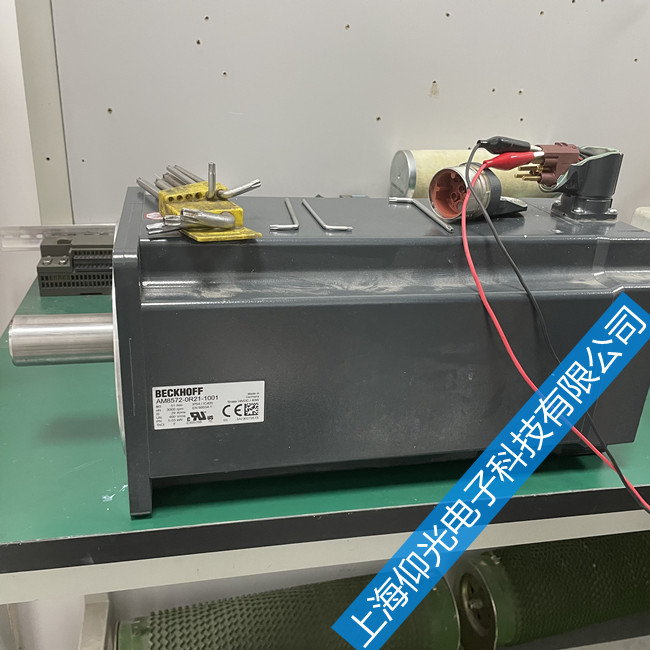 husky赫斯基注塑機倍福伺服電機卡死不轉(zhuǎn)維修